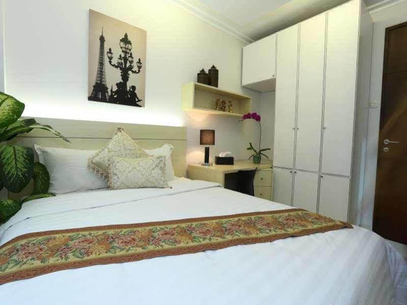 Topaz Residence Jakarta Exterior photo